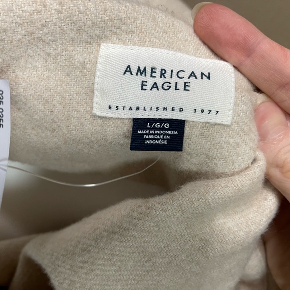 NWT American Eagle Oversized Button Up Long Sleeve Fleece & Love Shacket Sand - Picture 6 of 8